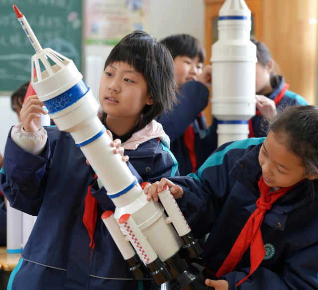 馆校合作并非偶然小学是一所以航天科技